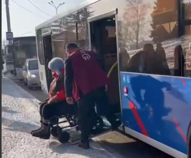 Маломобильные Красноярцы протестировали новые автобусы