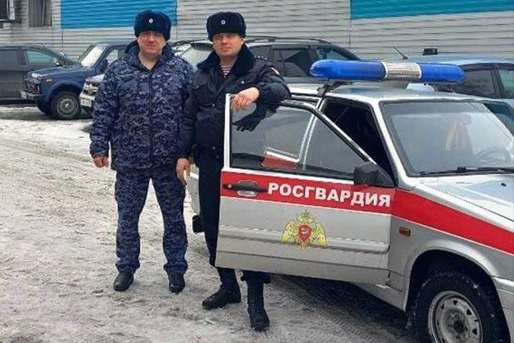 Росгвардейцы в Хакасии помогли 9-летнему школьнику вернуться домой
