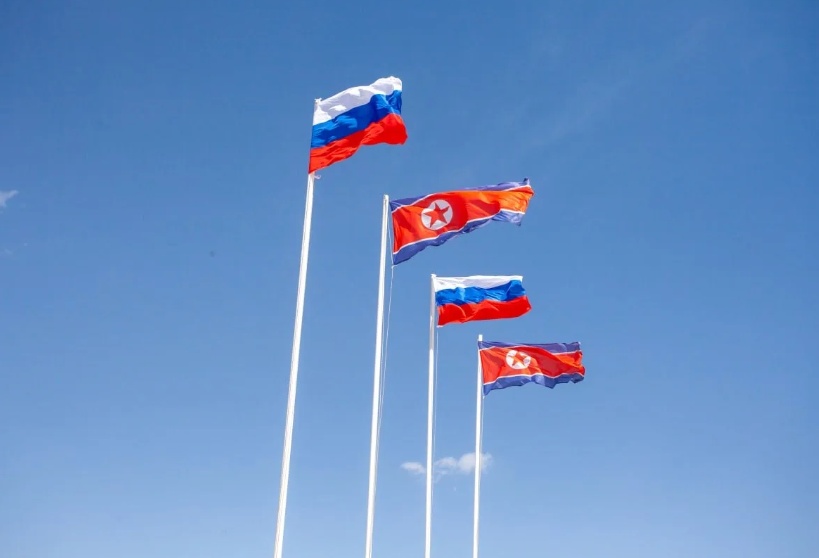 Россия и Северная Корея соединили пролёты первого в истории автомобильного моста через реку Туманную