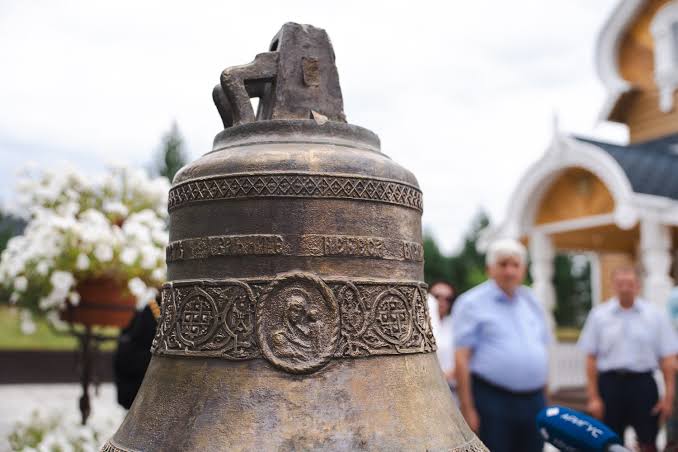 В Улан-Удэ у храма преподобного Сергия Радонежского открыли памятник-колокол