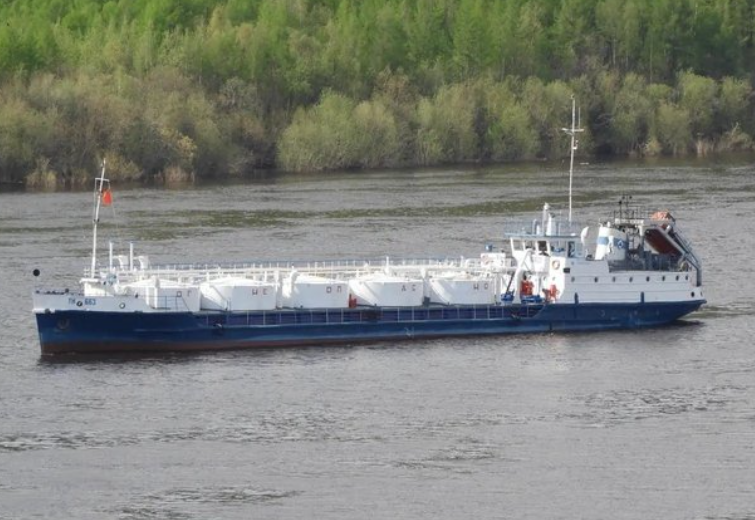 В ходе северного завоза Красноярский край доставил по рекам около 6 тысяч тонн топлива в отдалённые территории