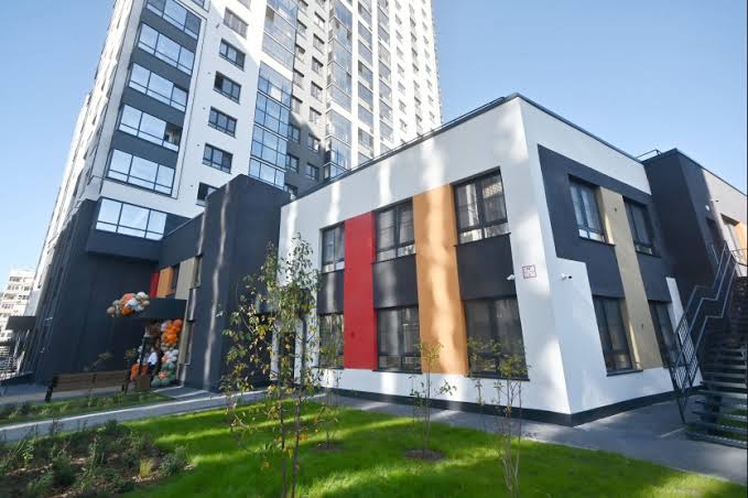 В Новосибирске открыли первый детский сад, построенный застройщиком ЖК за собственные средства