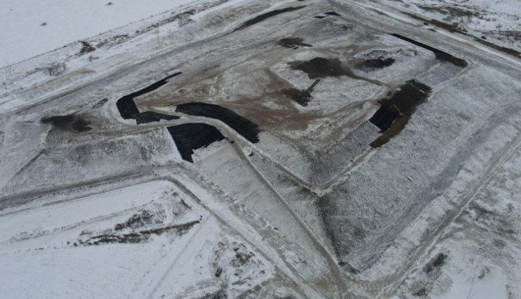 В Омске восстанавливают землю на месте мусорной свалки в 88 футбольных полей