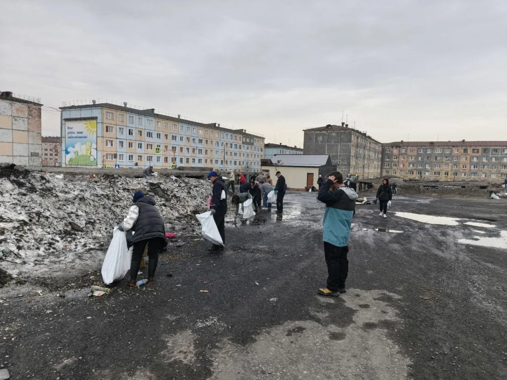 Субботник для галочки в Норильске Субботник в городе