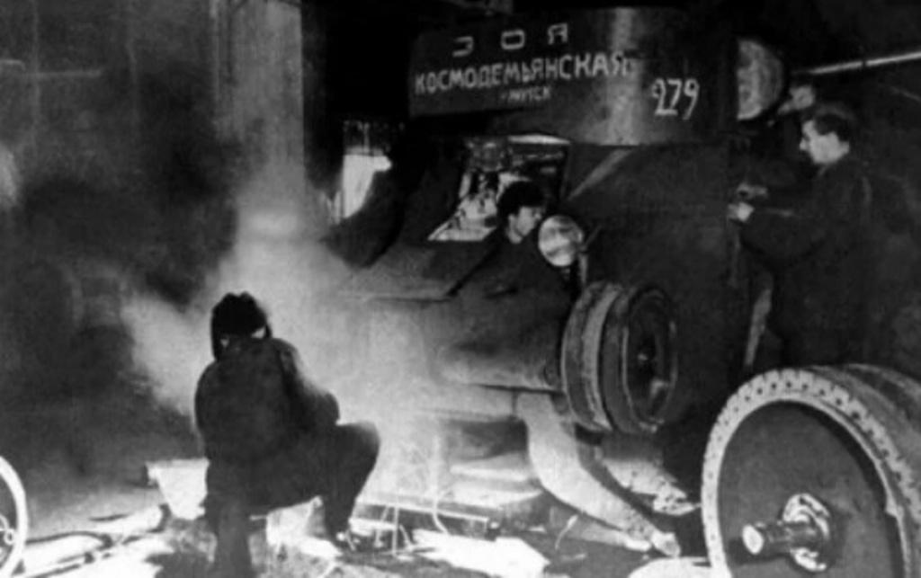 Сборка танка историческое фото