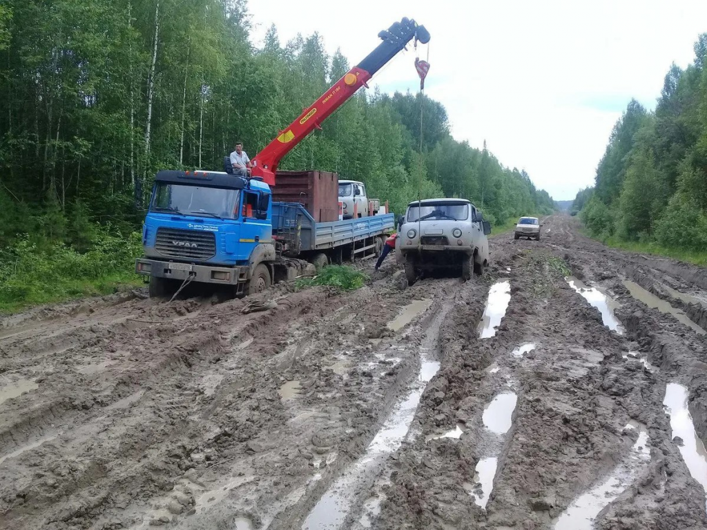 История Кедрового Строительная техника на бездорожье в тайге