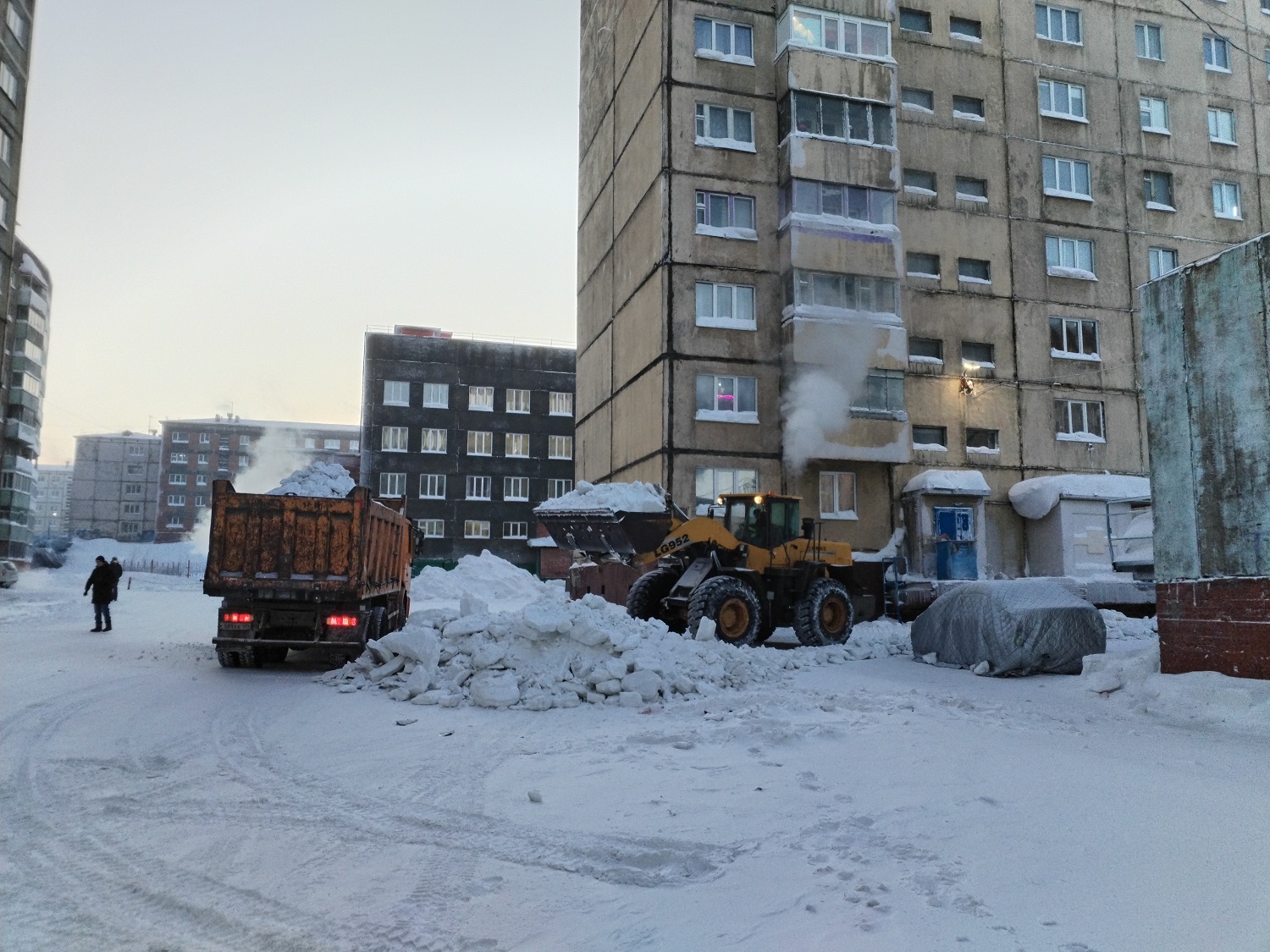 В Норильске меряют глубину снега и проверяют состояние вечной мерзлоты