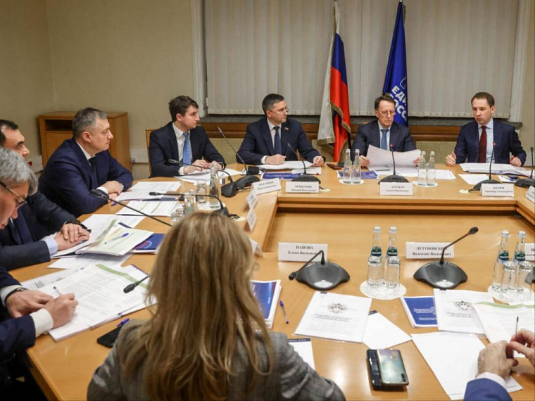 В Иркутской области и Бурятии выполнено только 10% поручений Путина по Байкалу