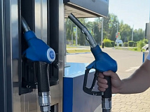 В Республике Алтай запустили систему контроля продажи топлива и сократили служебные поездки чиновникам