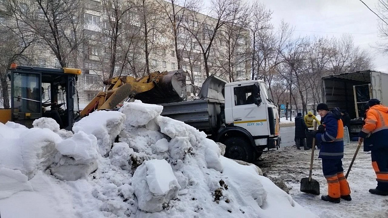 В Новосибирске сократили бюджет на благоустройство и дороги: предстоящей зимой город может утонуть в снегу 