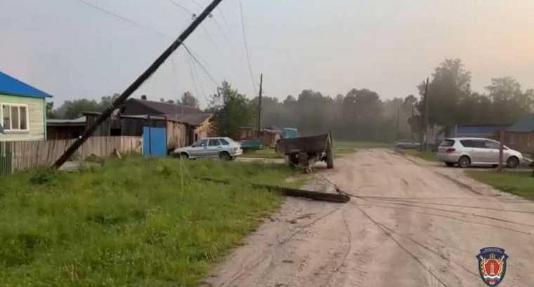 Обновлено: Более 12 тысяч человек в 50 населенных пунктах Красноярского края остались без электроэнергии из-за шквалистого ветра