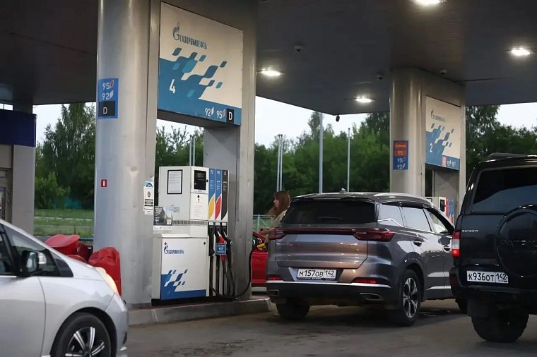 В Кузбассе снова работают автоматические АЗС — губернатор Илья Середюк озвучил правила