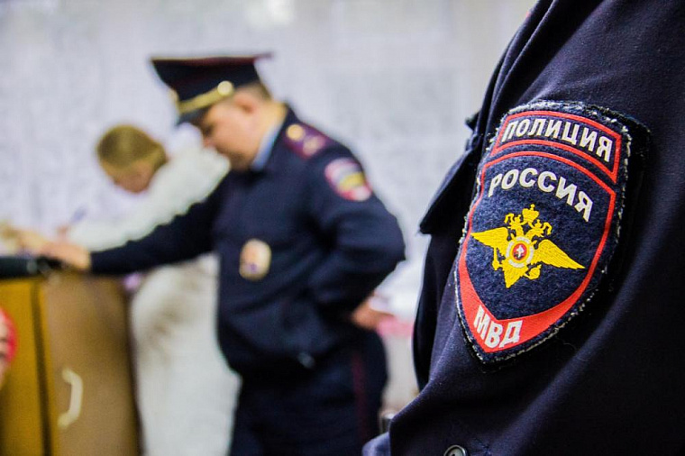 Новосибирцы не поверили полицейским и вызвали охрану
