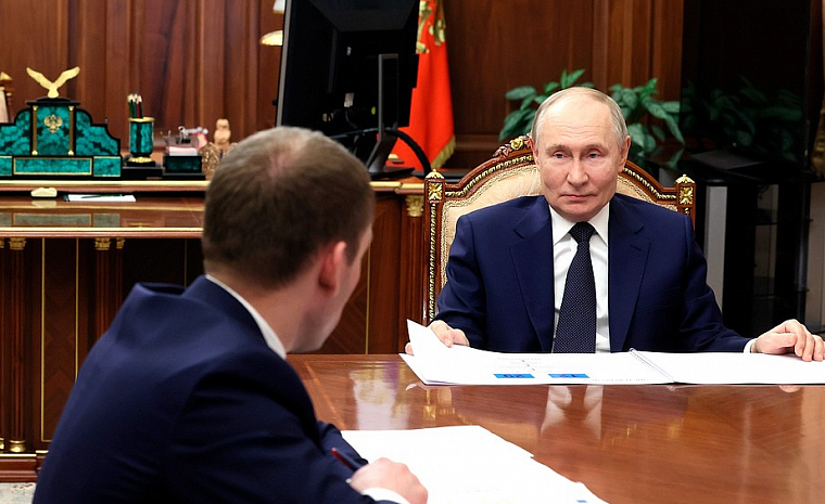Министр природных ресурсов и экологии РФ Александр Козлов рассказал Путину о сокращении вредных выбросов в сибирских городах