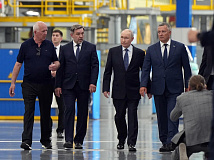 Рабочий визит в Сибирь: Путин оценил авиастроение в Иркутске и провёл переговоры с Токаевым в Омске