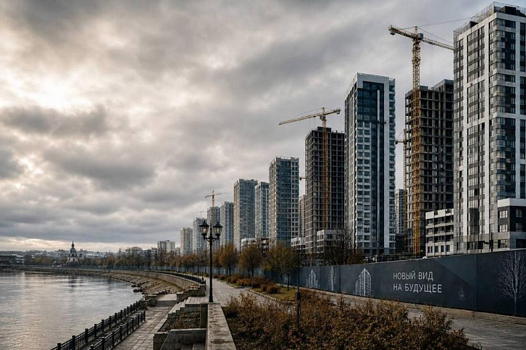 Иркутск теряет берег Ангары, вместо обещанной благоустроенной набережной бетонные небоскребы 