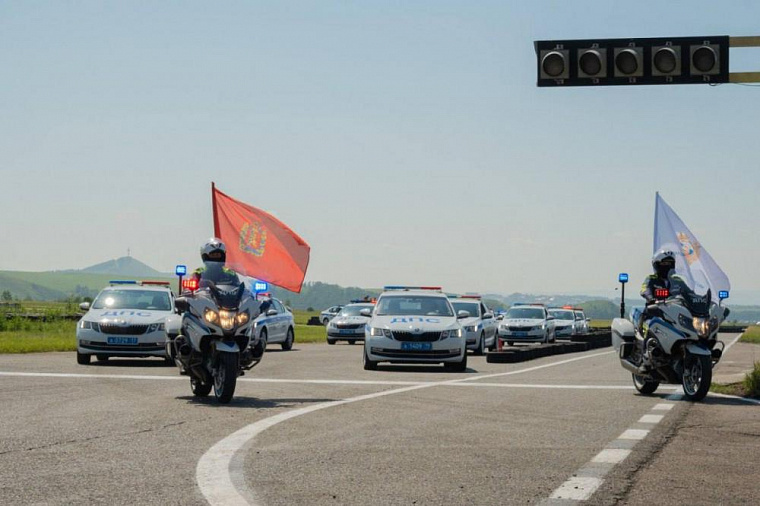 В Красноярске выбрали лучшего водителя экипажей ДПС Сибири