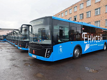 В Красноярск доставили 100 экологичных автобусов