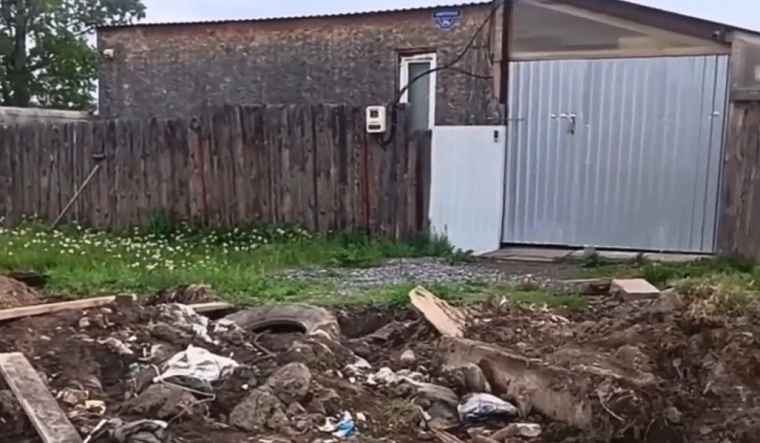 Замглавы Назаровского округа Красноярского края Николай Матвеев пригрозил физической расправой местному жителю
