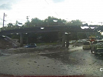 Девять автомобилей получили повреждения в Новокузнецке во время штормового ветра