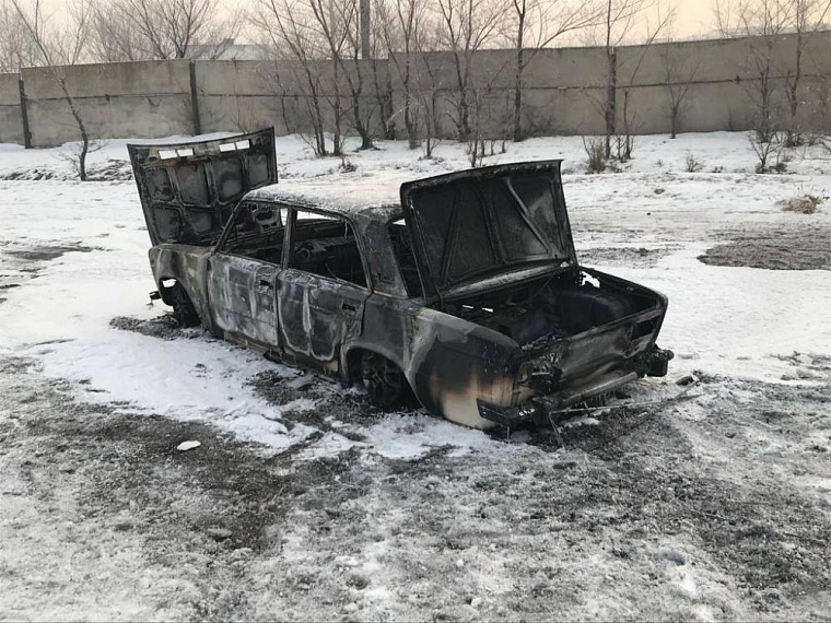 Двое мужчин из с. Солнечное в Хакасии угнали и сожгли автомобиль 
