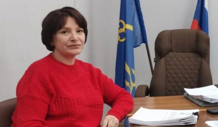 Учитель Оксана Лифанова отбилась от иска главы Игарки, но против нее теперь выступил депутат