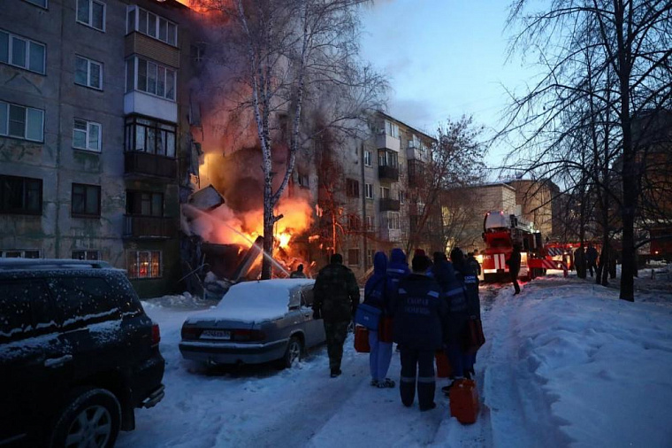 Судьба 11 жителей дома в Новосибирске, где взорвался газ, пока неизвестна