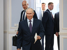 Президент Владимир Путин во время визита в Бурятию поставил задачу обновить 85% транспорта к 2030 году и оценил искусственную кожу человека