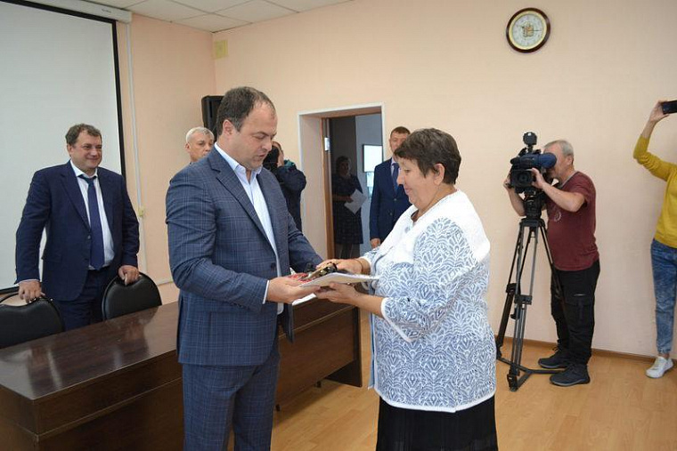 Погорельцы Красноярского края получили ключи от нового жилья