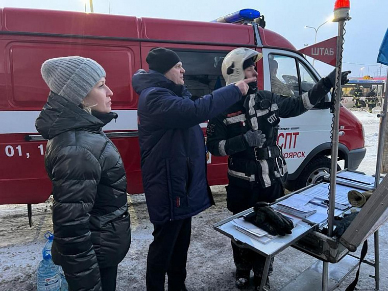 Огонь на Свердловской в Красноярске локализовали на 13,2 квадратах
