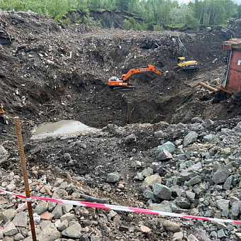 В Норильске второй месяц не могут обнаружить местонахождение упавшего в провал вагончика со сторожем