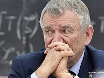 Президент РАН уволил Валентина Пармона с поста главы Сибирского отделения Российской Академии наук