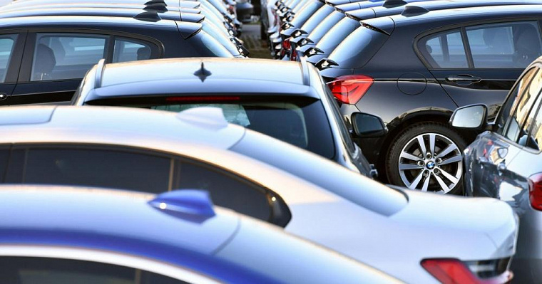 BMW, Mercedes и Renault, ввезённые по параллельному импорту, начали блокировать в России