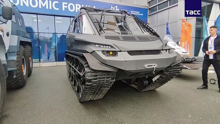 Вездеход для спасателей, созданный в Красноярске, представили на Восточном экономическом форуме