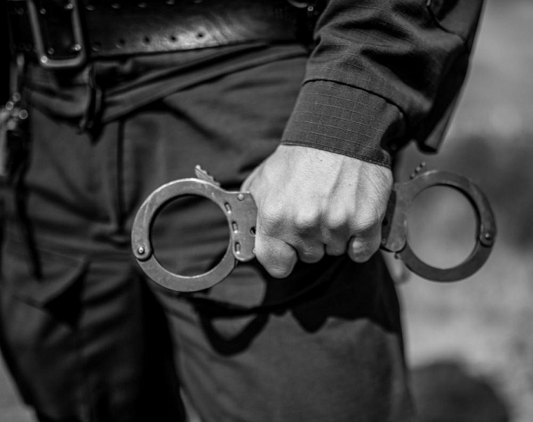 Подозреваемого в убийстве матери будут судить в Иркутске