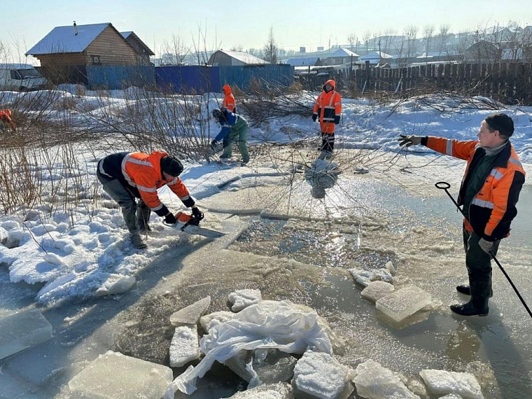 Талые воды под Красноярском подтопили несколько частных дворов