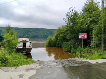 Река Витим топит Бодайбо в Иркутской области: уровень воды превысил критическую отметку