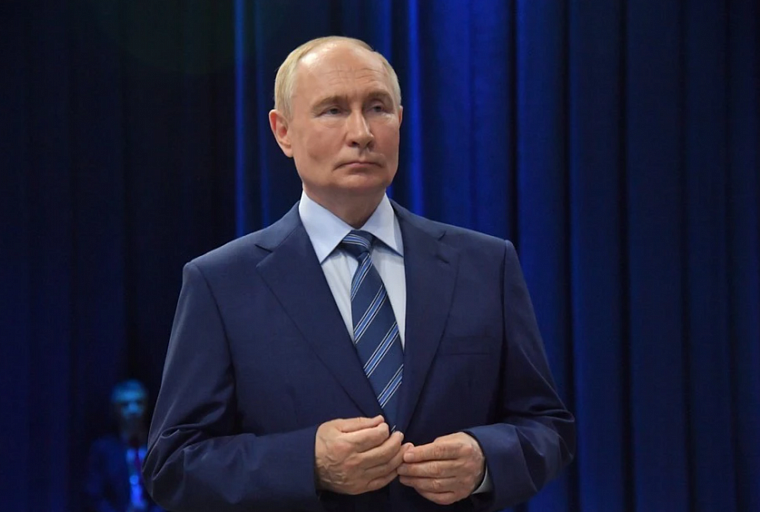 Президент России Владимир Путин поручил возвести аэропорт в бухте Ефремова на Таймыре до 2029 года