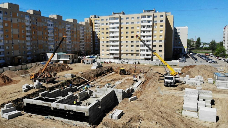 Штраф 40 млн рублей заплатит подрядчик за срыв сроков строительства детсада в Красноярске