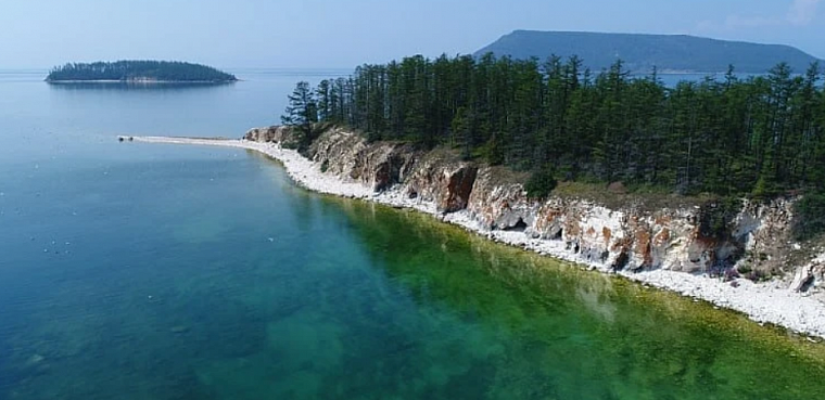 После пожара в 2015 году на острове Большой Ушканий вода у берегов Байкала не восстанавливалась почти десять лет