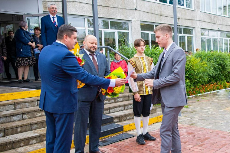 Решетнёвцы наградили лучших выпускников Красноярья