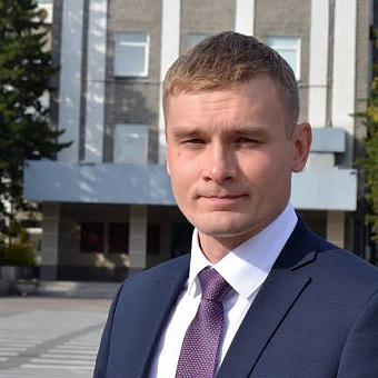  Губернатор Хакасии Валентин Коновалов вошёл в федеральную тройку списка КПРФ на выборах в Государственную Думу 