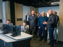 Вице-премьер правительства РФ Юрий Трутнев оценивает ход реновации в Норильске