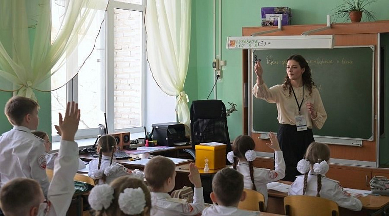 В школы Алтайского края пришли работать около 500 молодых педагогов