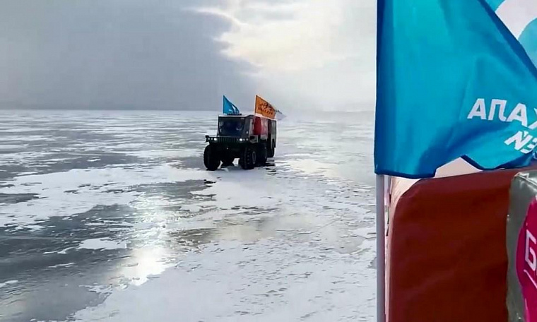 Экстремалы из Иркутска на вездеходах обогнули Байкал за 8 дней