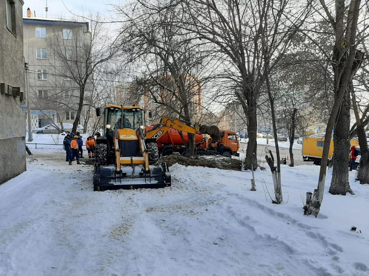 Несколько десятков домов в Октябрьском районе Красноярска остались без холодной воды
