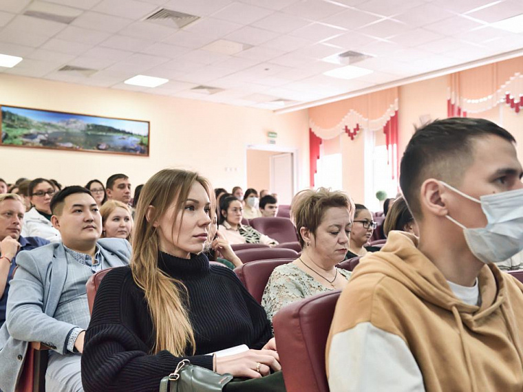 Преподаватели Красноярского медуниверситета открыли Школу молодого доктора в Абакане