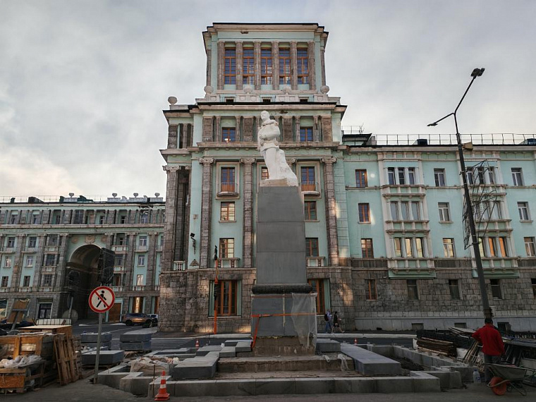 В Норильск после реставрации вернулся памятник В.И.Ленину 