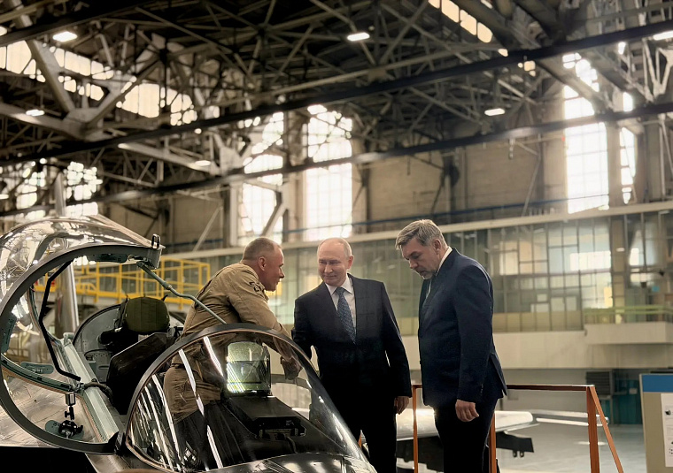 Обновлено: Президент России Владимир Путин посетил Иркутский авиазавод