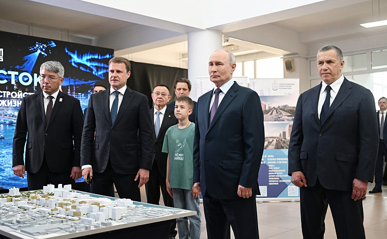 Обновлено: Президент Владимир Путин прибыл в Бурятию, чтобы провести заседание Госсовета по вопросам общественного транспорта
